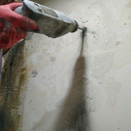 Doğru Noktalar Belirlenip 30 - 40 cm Derinlikte Delikler Açılır